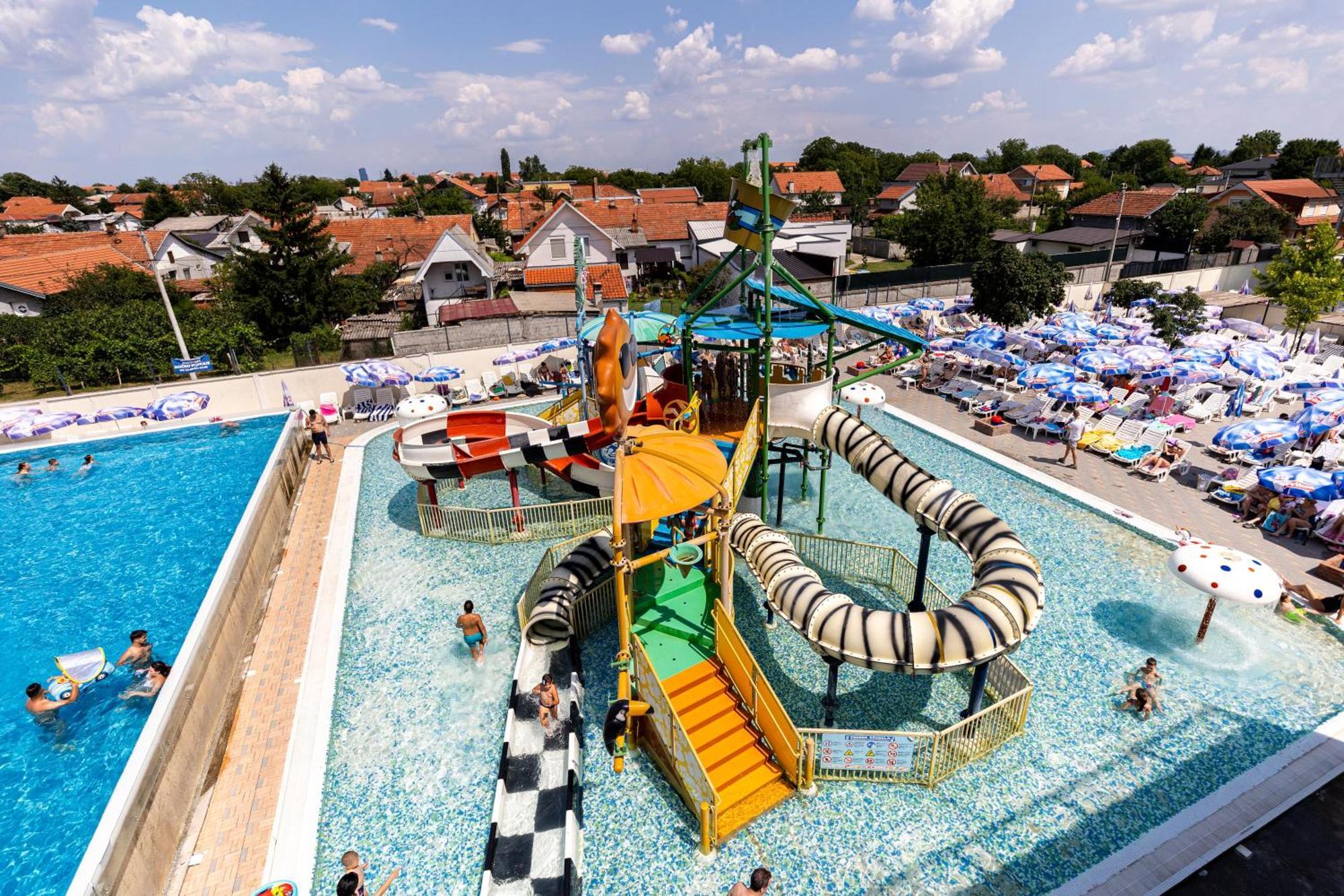 Garni Hotel Hollywoodland Wellness & Aquapark Belgrade Luaran gambar